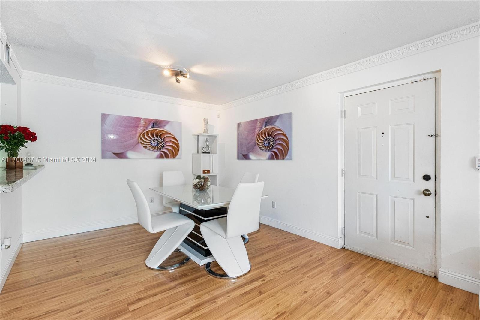 VILLA RUSTICA I CONDO - Residential Lease
