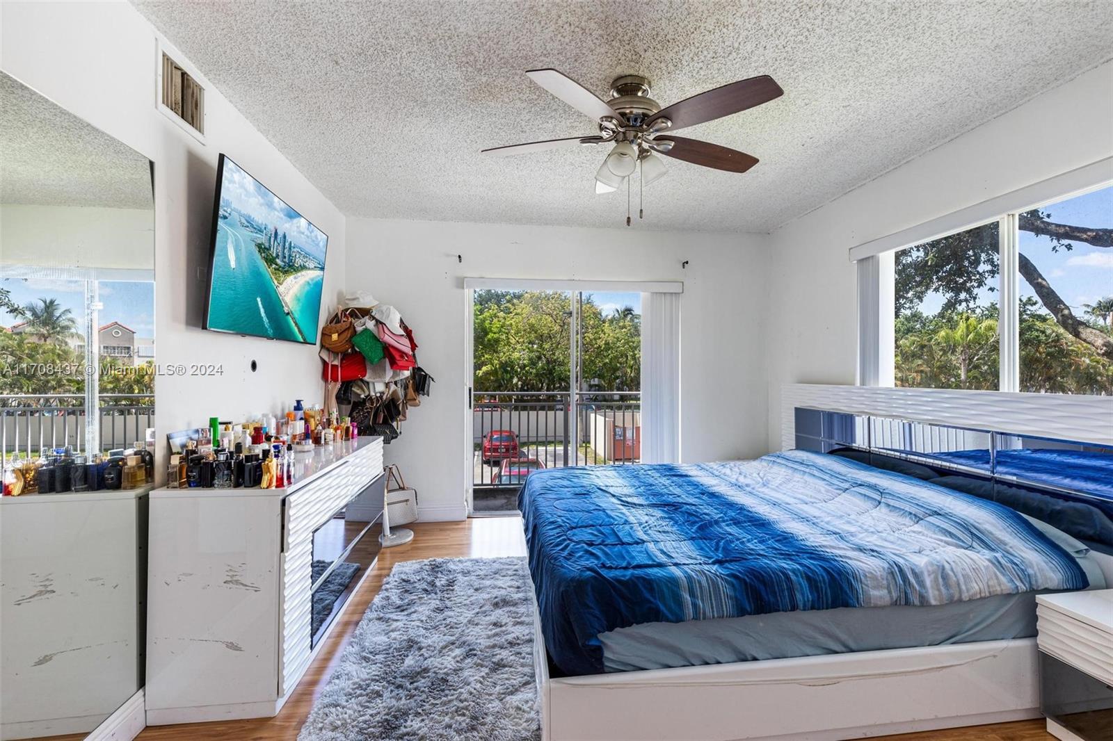 VILLA RUSTICA I CONDO - Residential Lease