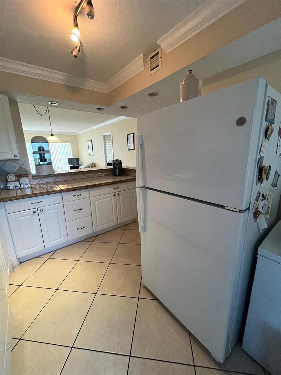 NO 11 PALM-AIRE COUNTRY C - Residential