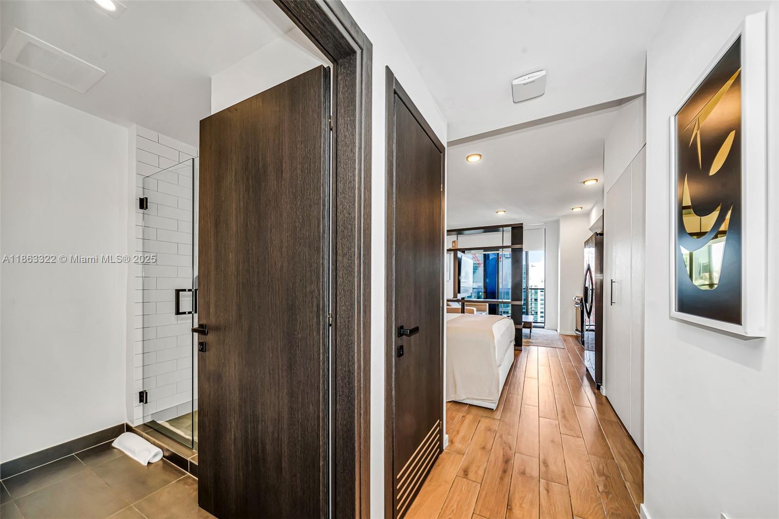 A rare blend where luxury meets investment potential for exceptional ROI in Downtown Miami. Experience modern elegance in this turnkey, fully furnished, high-floor designer studio with cinematic Biscayne Bay and Downtown skyline views. Floor-to-ceiling glass frames a sleek open layout with king bed, sofa bed, full kitchen, washer/dryer, curated finishes, and secure keyless entry. Command resort-caliber amenities: rooftop pool with bar and restaurant, two-story fitness center, jacuzzi, 24/7 concierge, Beach Club access, and valet. Steps to Kaseya Center, Bayside, Brightline, dining, and shopping. Flexible ownership allows for personal enjoyment or lucrative short-term rentals in a high-demand market. Seize this opportunity to own at The Elser.