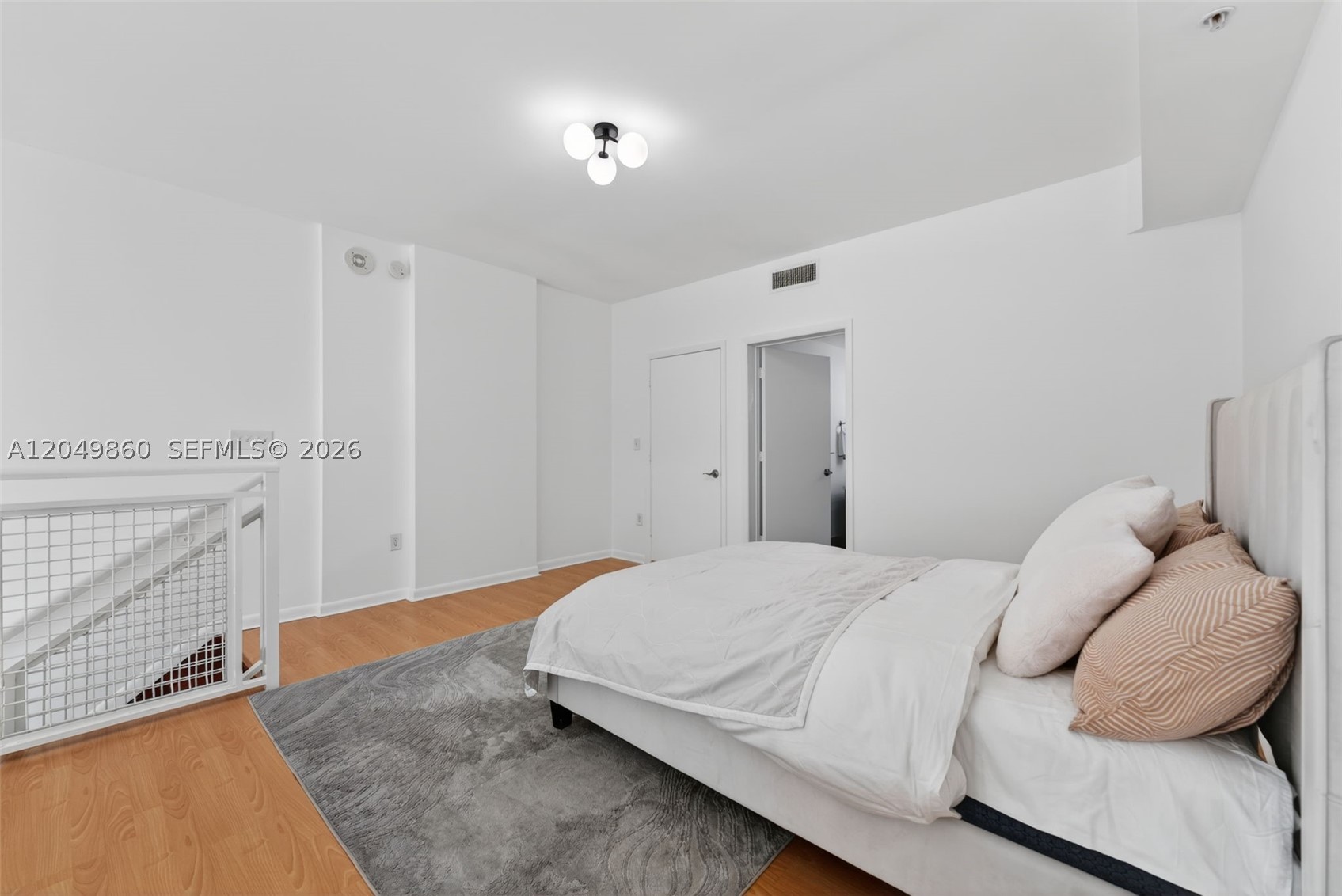 VIZCAYNE SOUTH CONDO - Residential