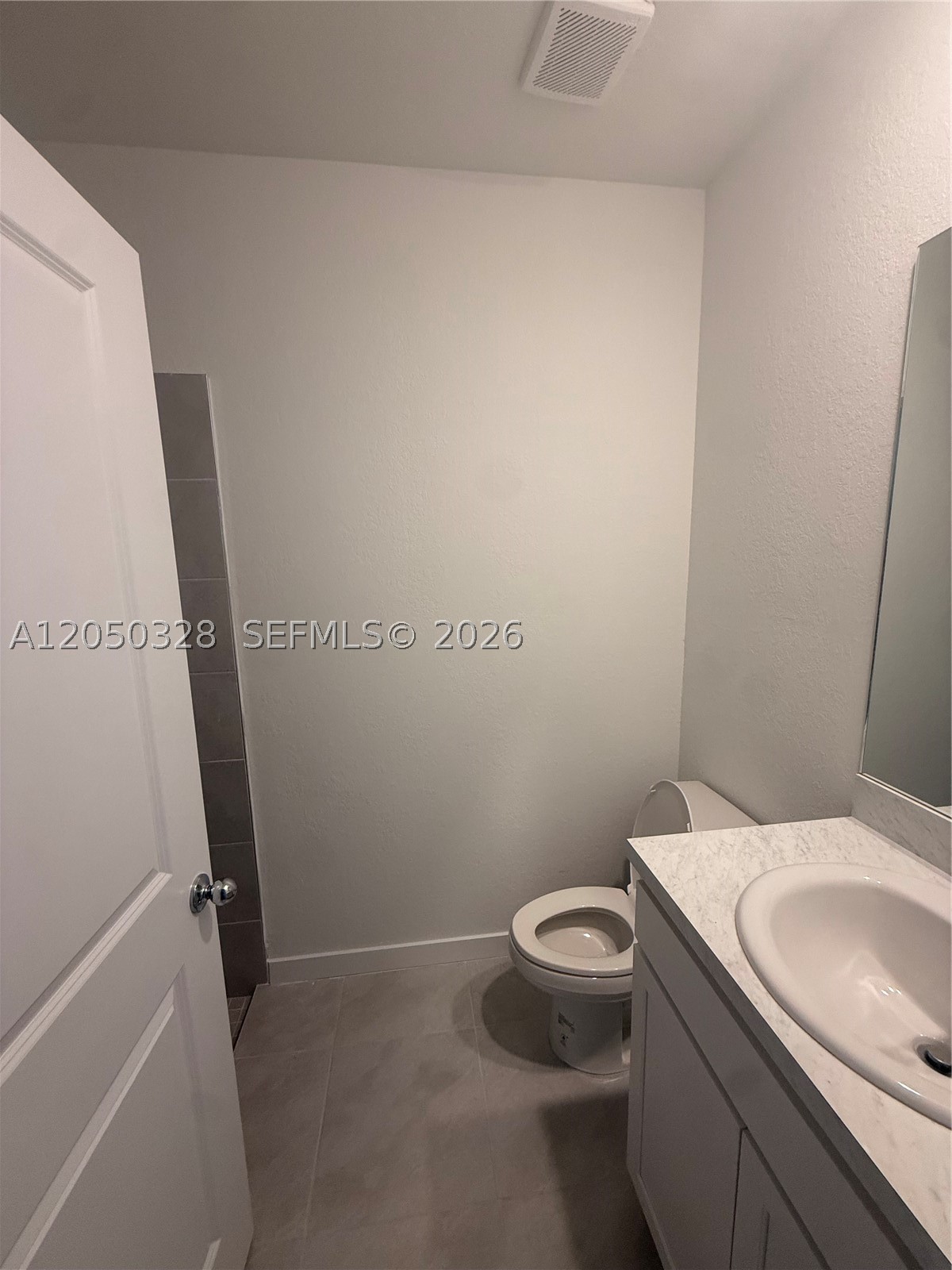 MIAMI LAND AND DEVELOPMEN - Residential Lease