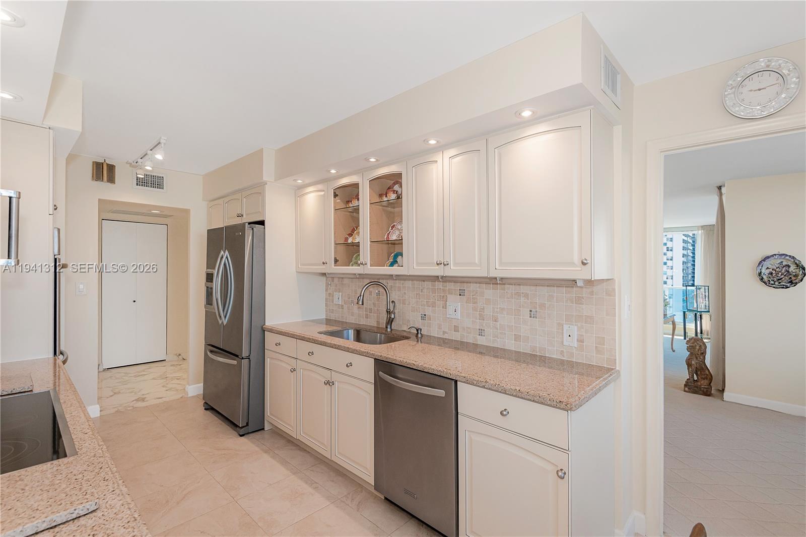 AQUARIUS CONDO - Residential