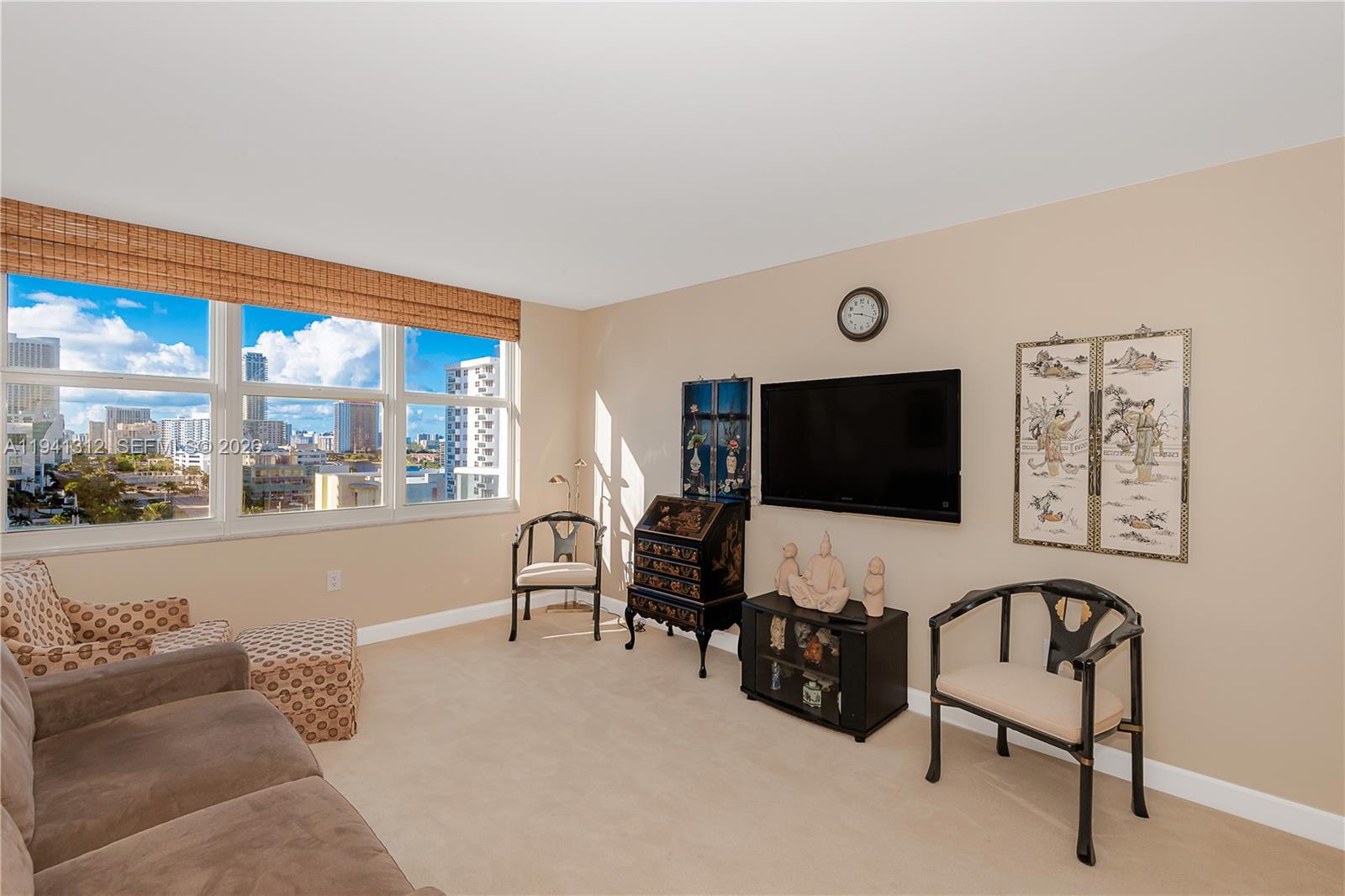 AQUARIUS CONDO - Residential