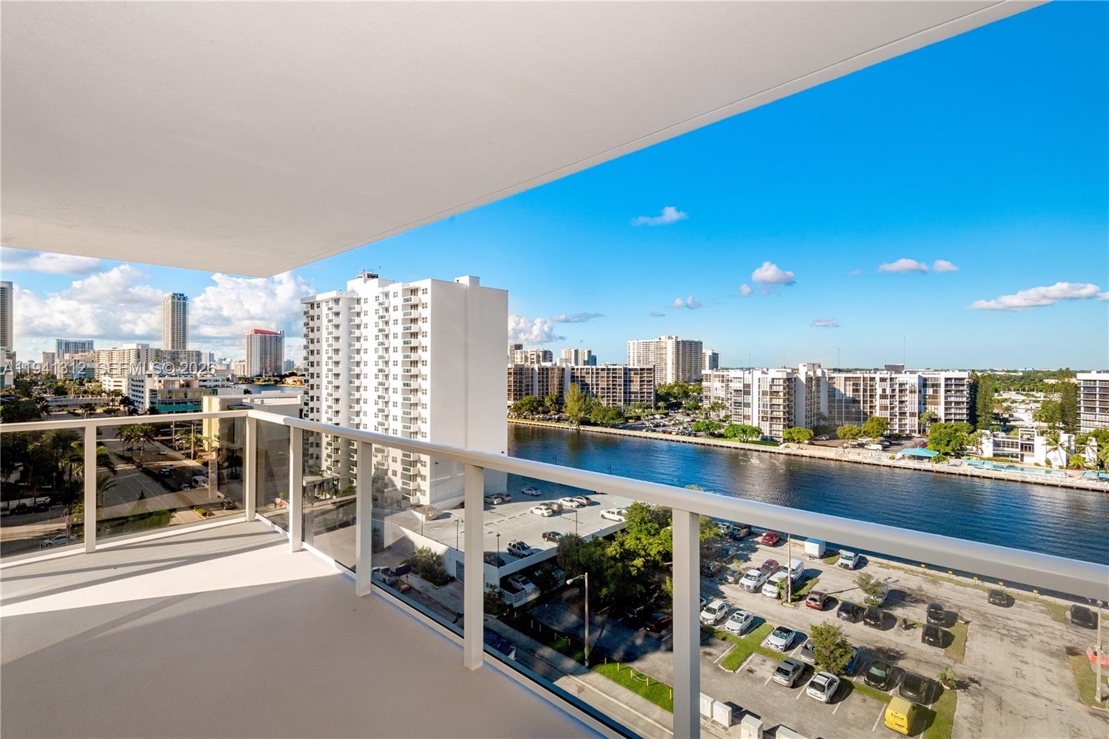 AQUARIUS CONDO - Residential