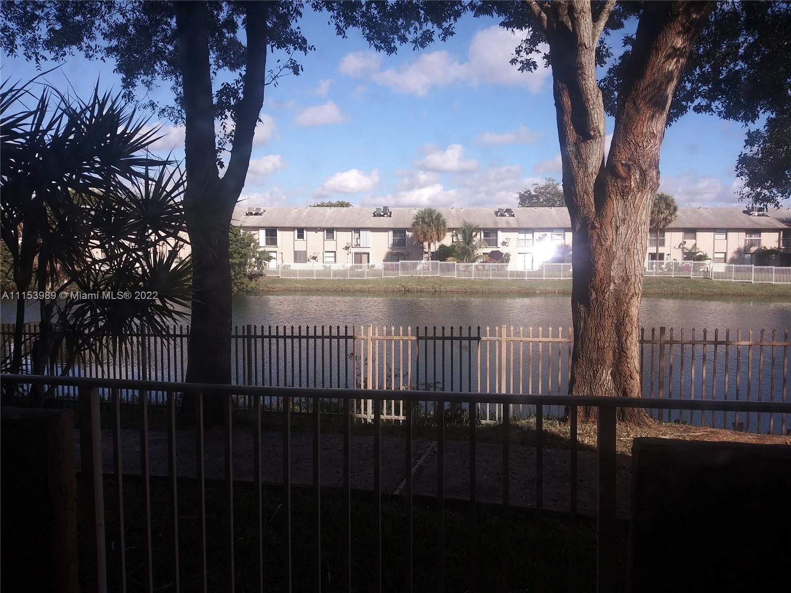 KENDALL LAKE TOWERS CONDO - Residential Lease