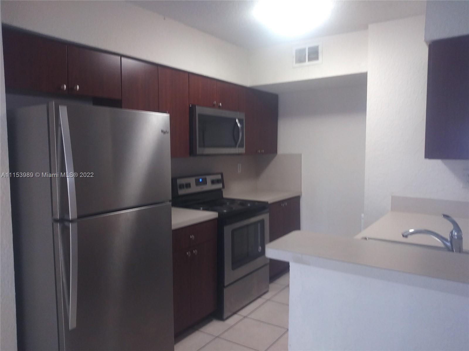KENDALL LAKE TOWERS CONDO - Residential Lease
