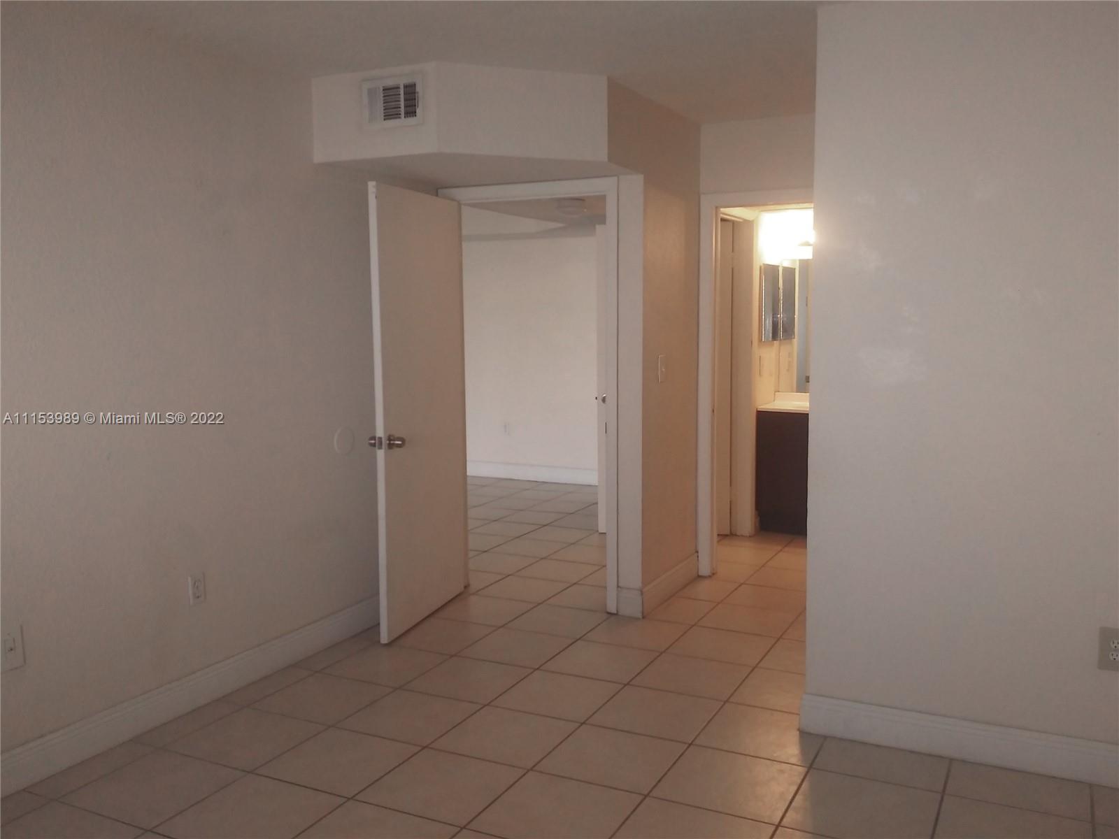 KENDALL LAKE TOWERS CONDO - Residential Lease