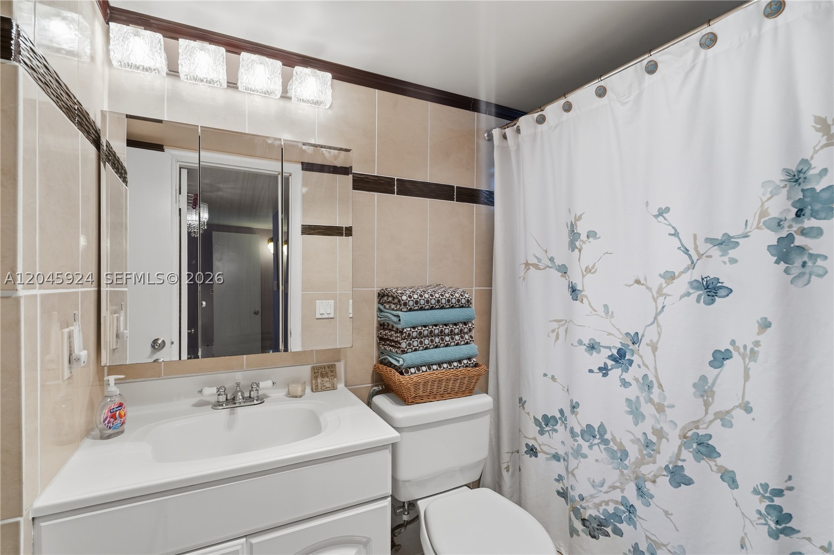 POINT EAST SEC 4 CONDO - Residential