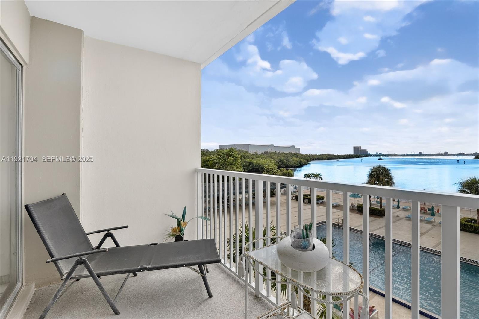 ARLEN HOUSE CONDO - Residential