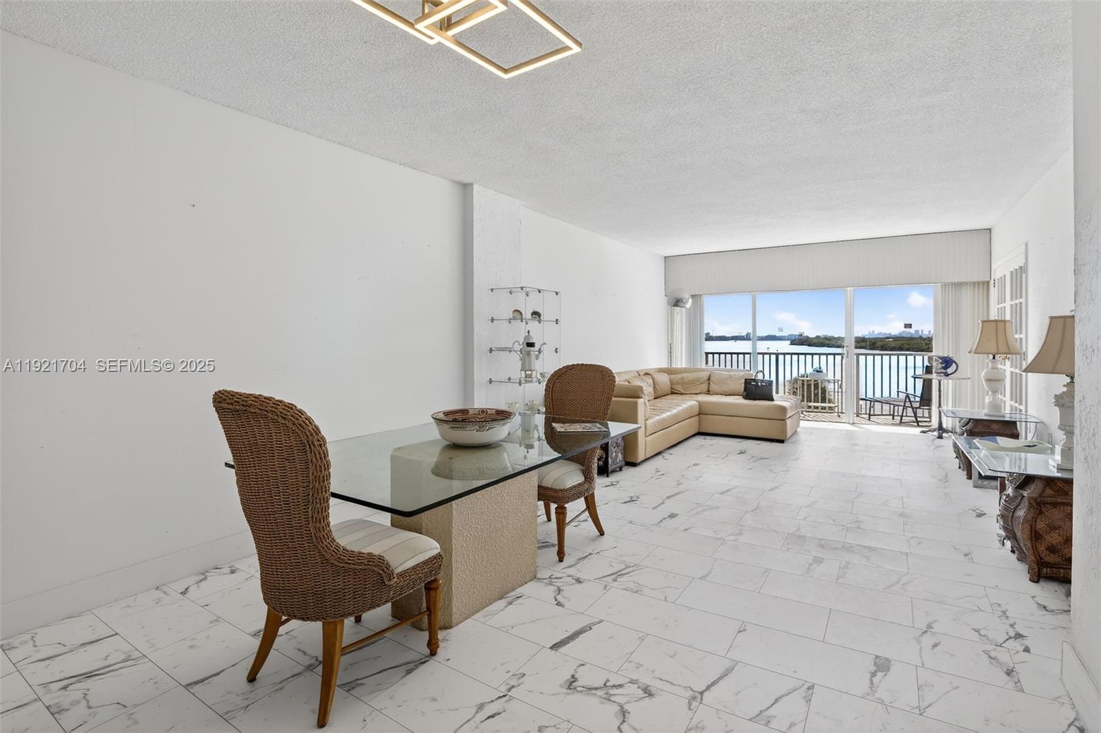ARLEN HOUSE CONDO - Residential