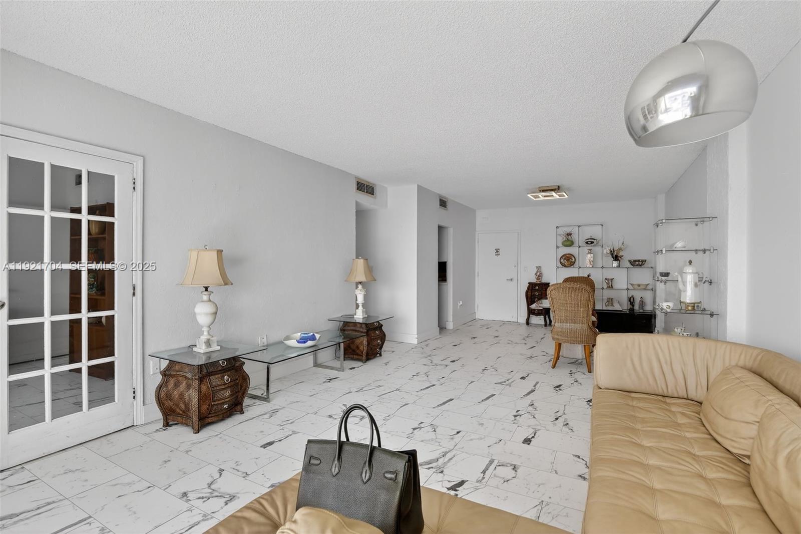 ARLEN HOUSE CONDO - Residential