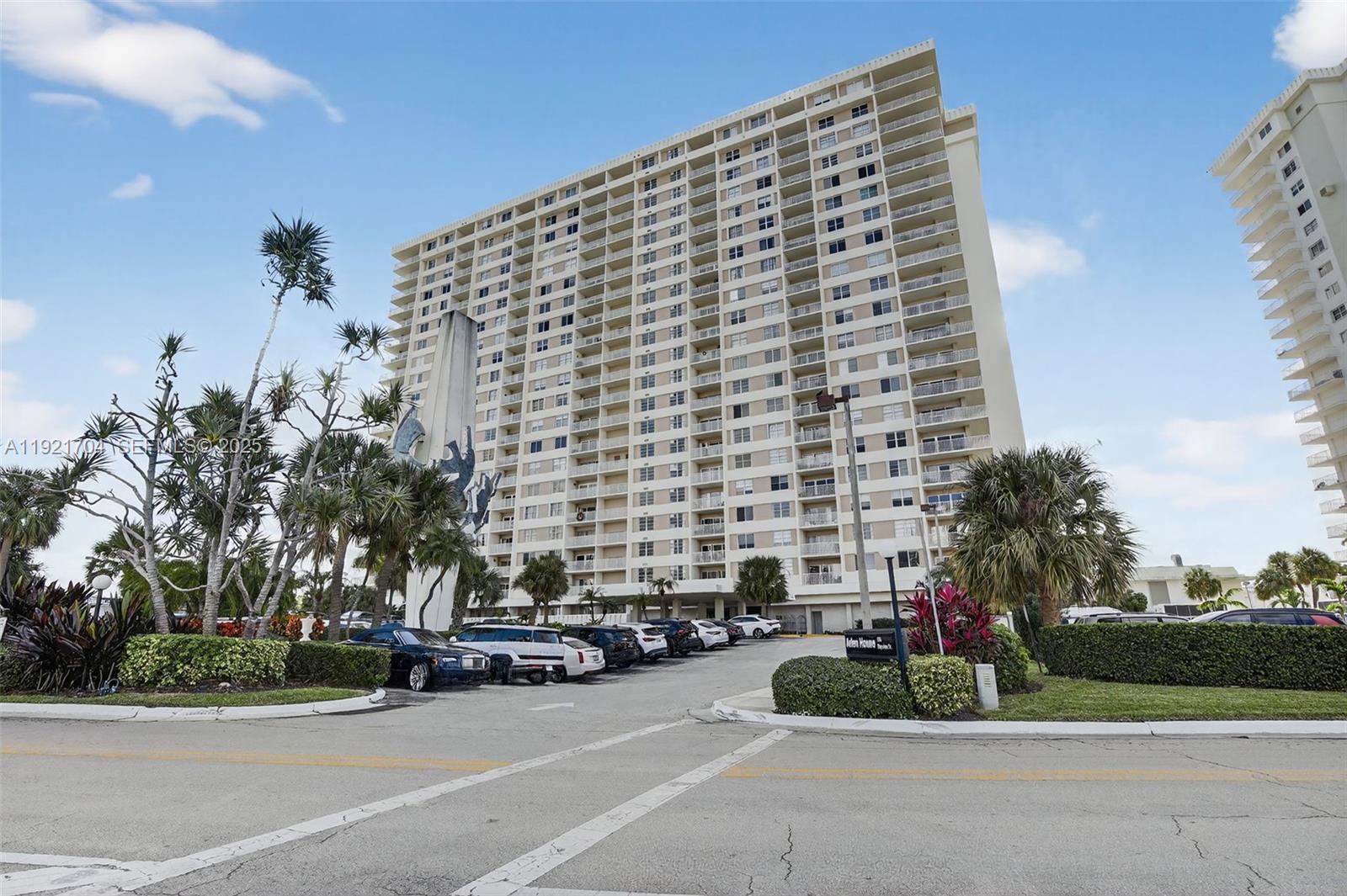 ARLEN HOUSE CONDO - Residential