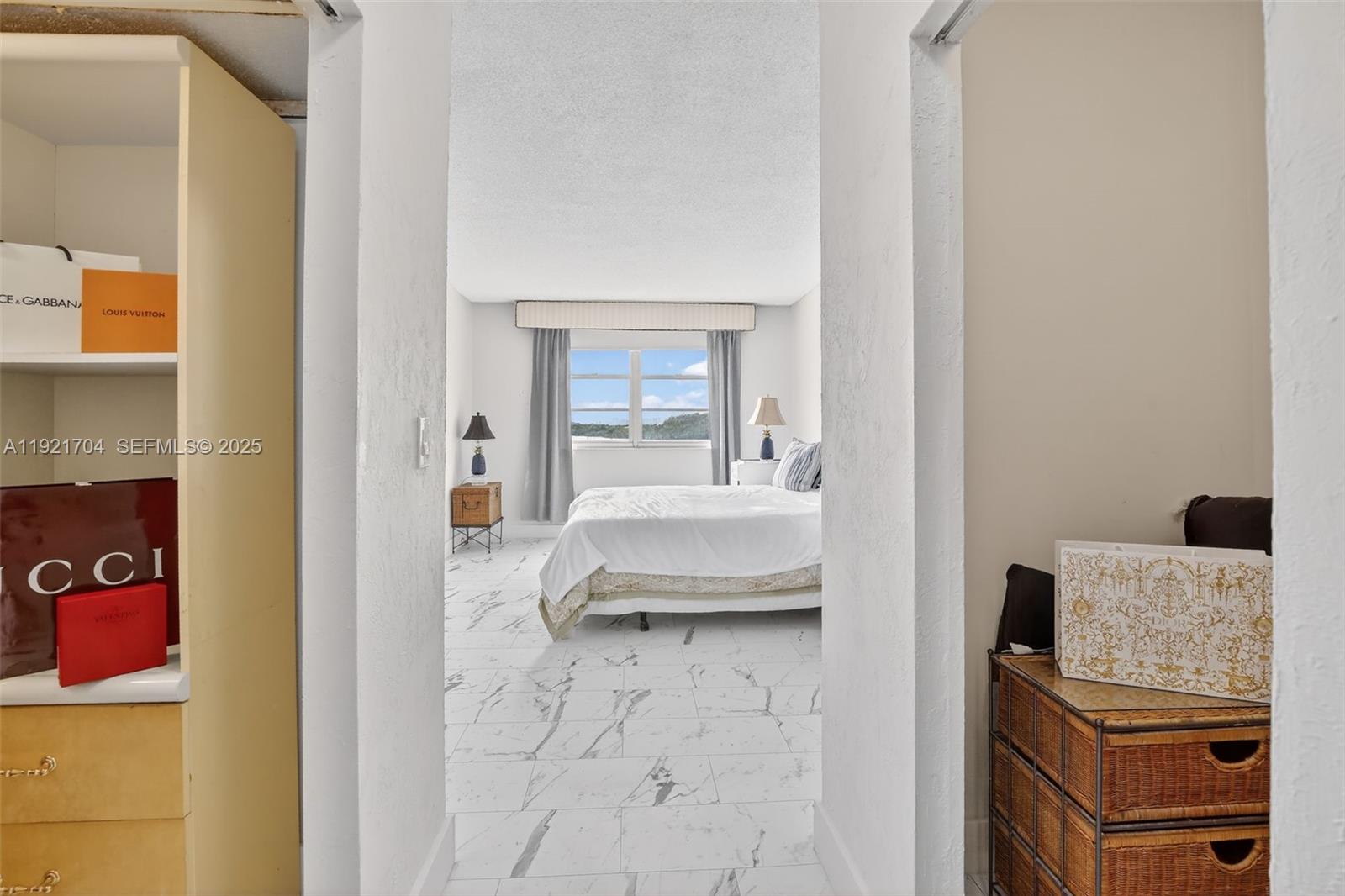 ARLEN HOUSE CONDO - Residential