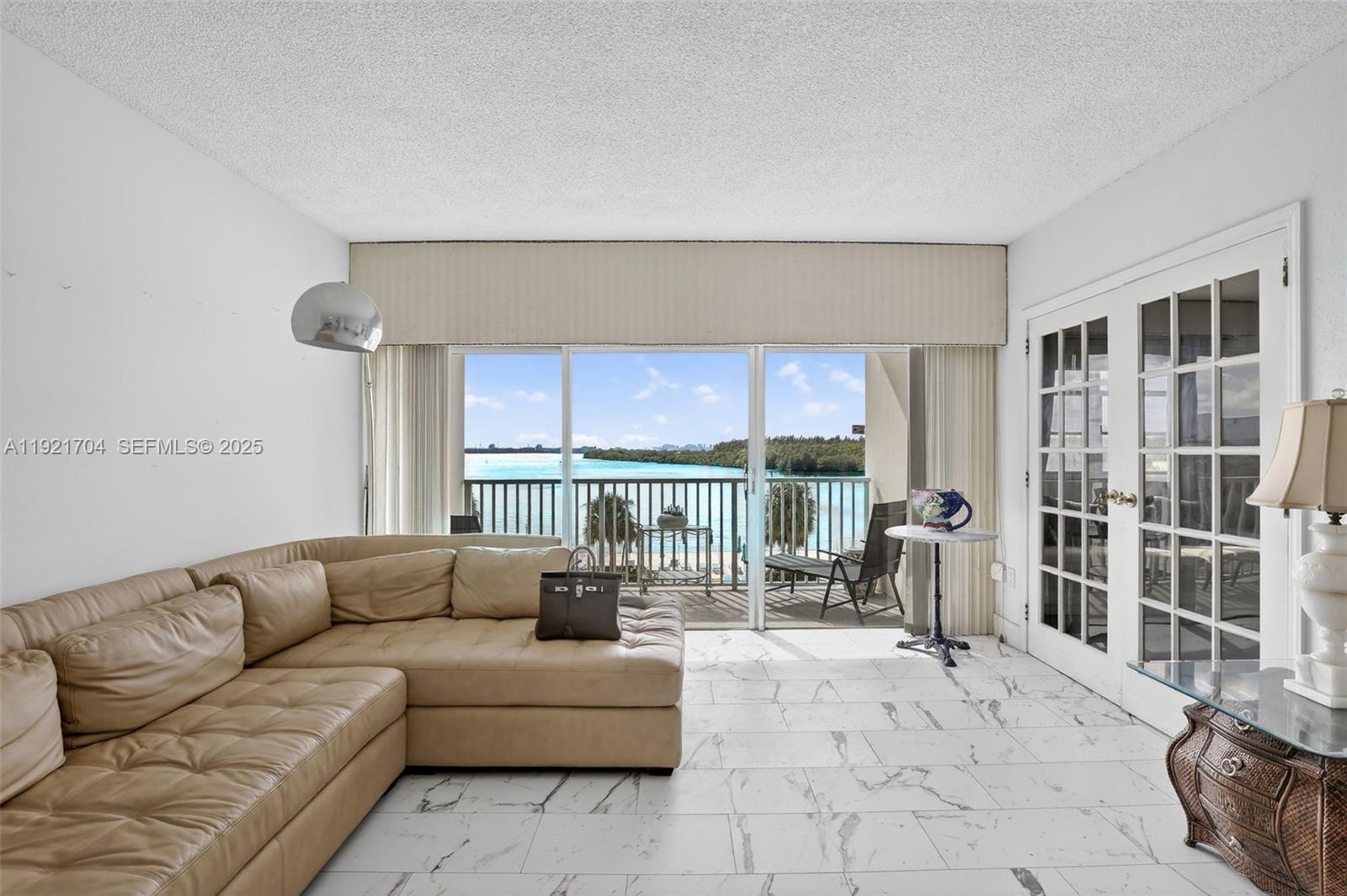 ARLEN HOUSE CONDO - Residential
