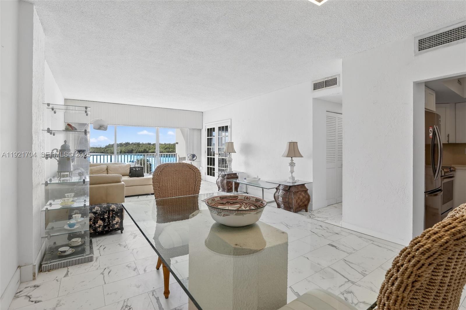 ARLEN HOUSE CONDO - Residential