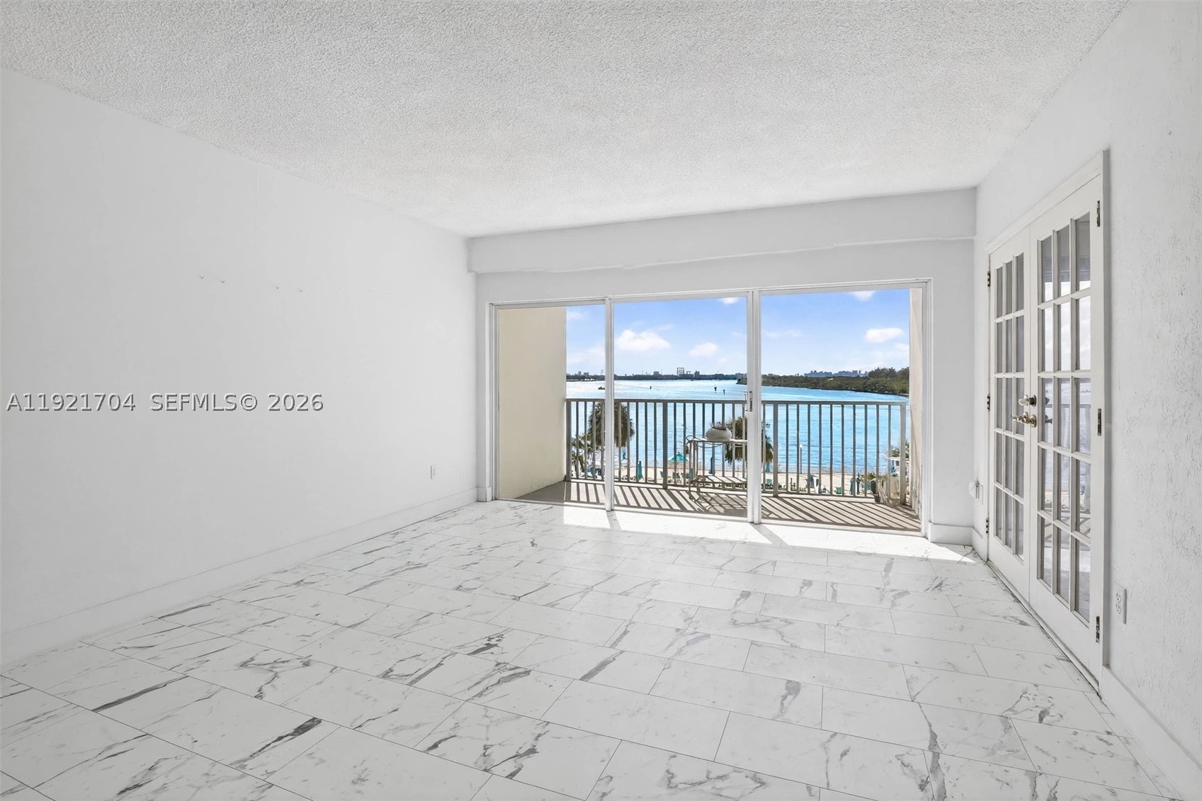 NEWLY RENOVATED IN 2025. NEW KITCHEN. NEW BATHROOMS W/ITALIAN MARBLE. DIRECT WIDE WATER VIEWS OF INTRACOASTAL FROM LARGE BALCONY. 2BED/2 BA - 1220SQ FT
ARLEN HOUSE IS FULL-SERVICE BUILDING. AMENITIES INCLUDE: GYM, SPA, CONFERENCE ROOM, SAUNA, AMAZING SWIMMING/HEATED POOL, TENNIS/BASKETBALL COURT, LIBRARY, BIKE STORAGE. SECURITY GATE AND 24/7 DOORMAN. CONVENIENCE STORE AND BEAUTY SALON. THE BUILDING HAS PASSED 40 YEAR INSPECTION. EXCELLENT LOCATION, CLOSE DISTANCE TO RESTAURANTS, RETAIL STORES. ACROSS THE STREET FROM THE BEACH.