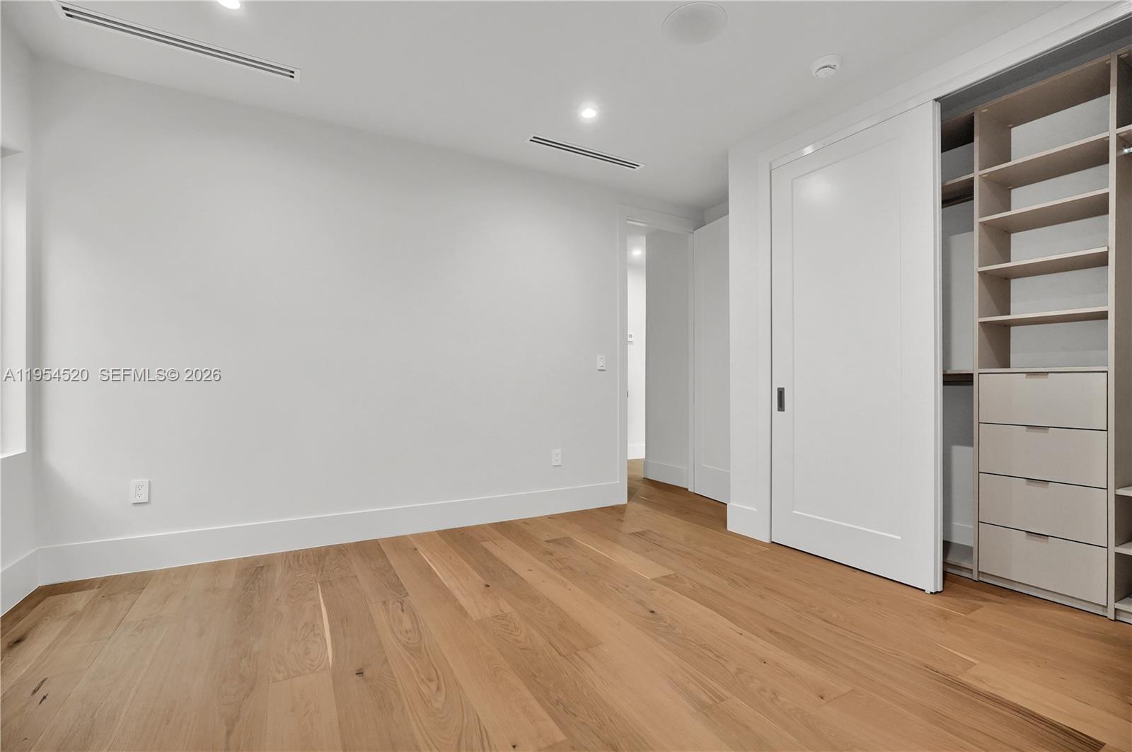 COLUMBIA PARK CORR PL - Residential