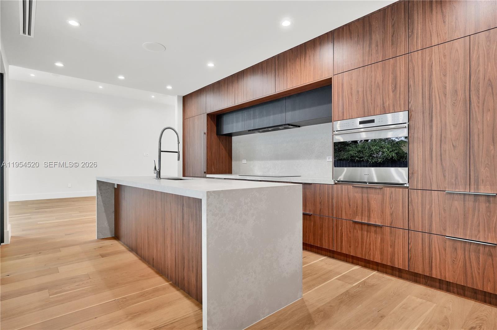 COLUMBIA PARK CORR PL - Residential
