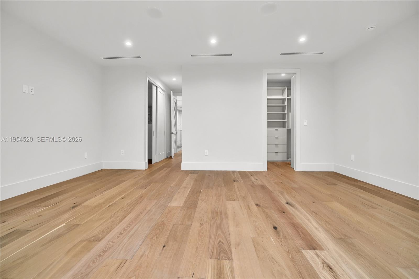 COLUMBIA PARK CORR PL - Residential