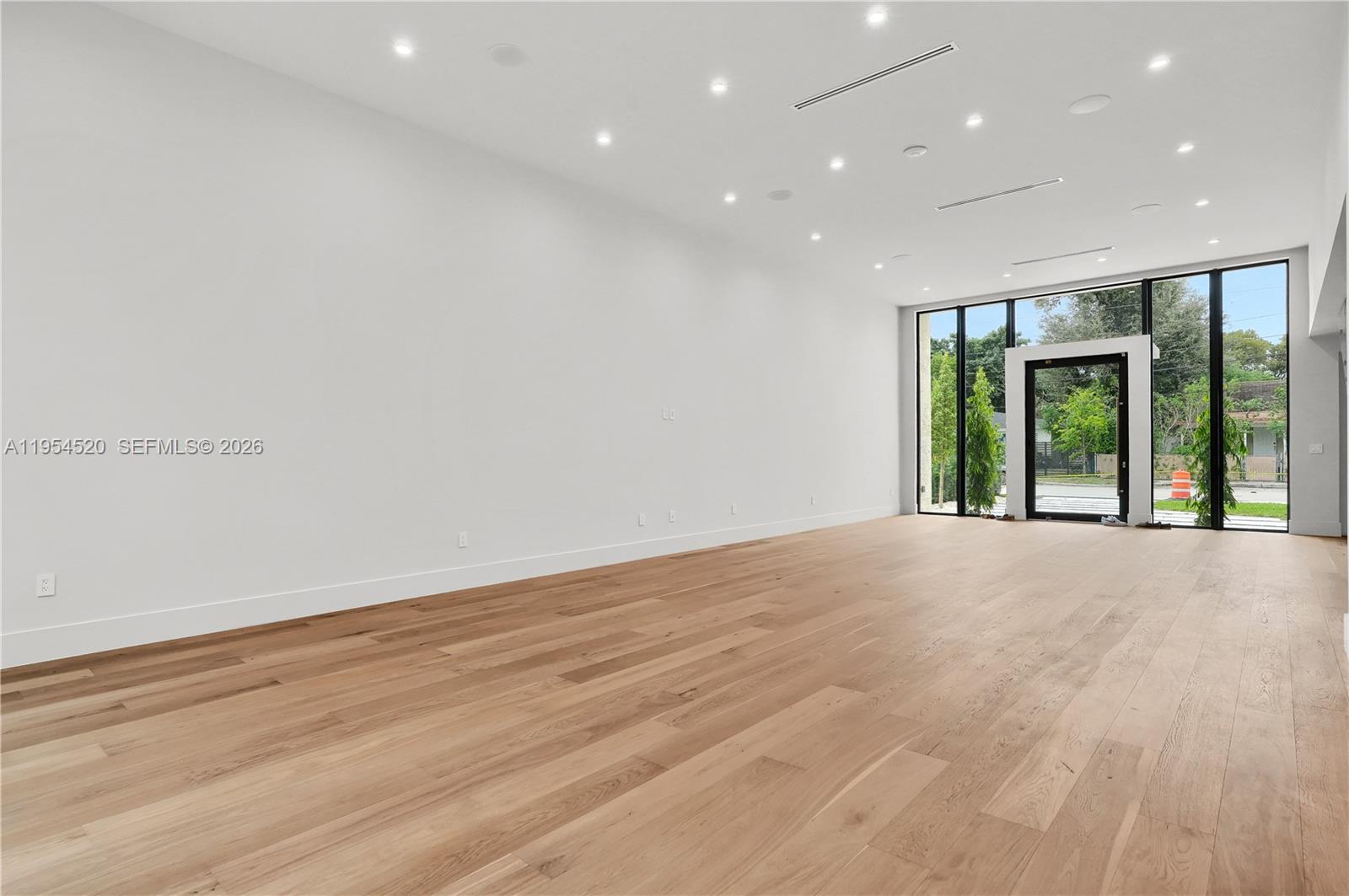 COLUMBIA PARK CORR PL - Residential