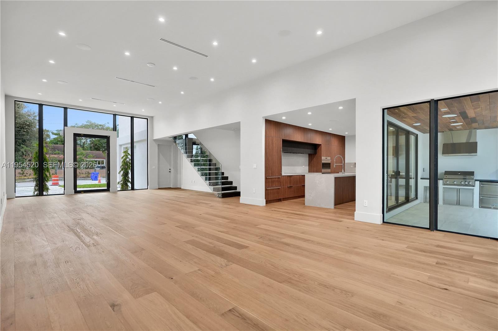 COLUMBIA PARK CORR PL - Residential