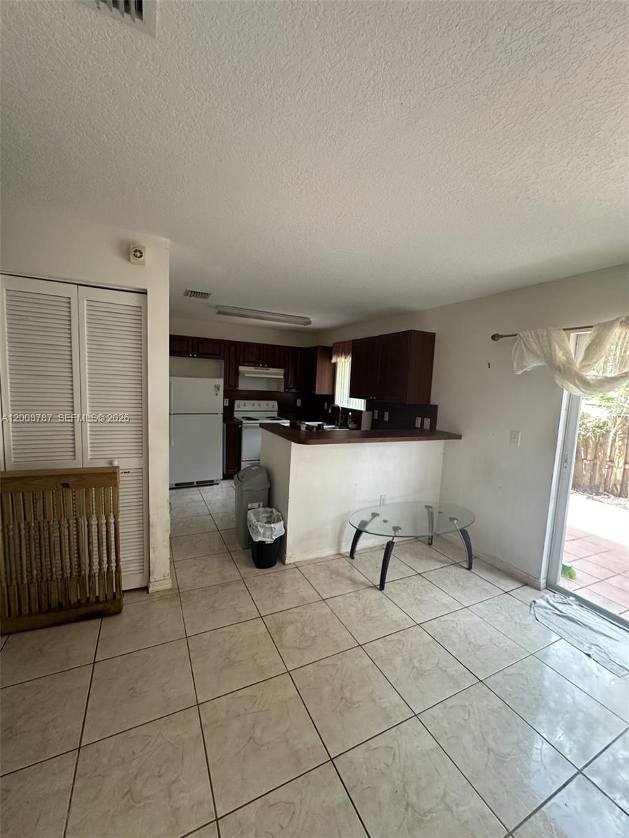 BONITA GOLF VIEW TOWNVILL - Residential