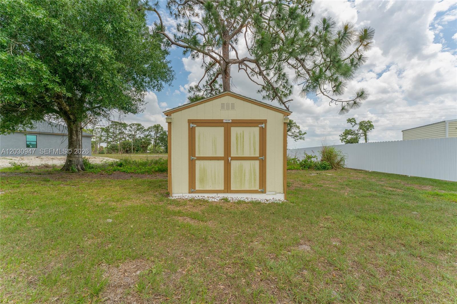 Port LaBelle - Residential