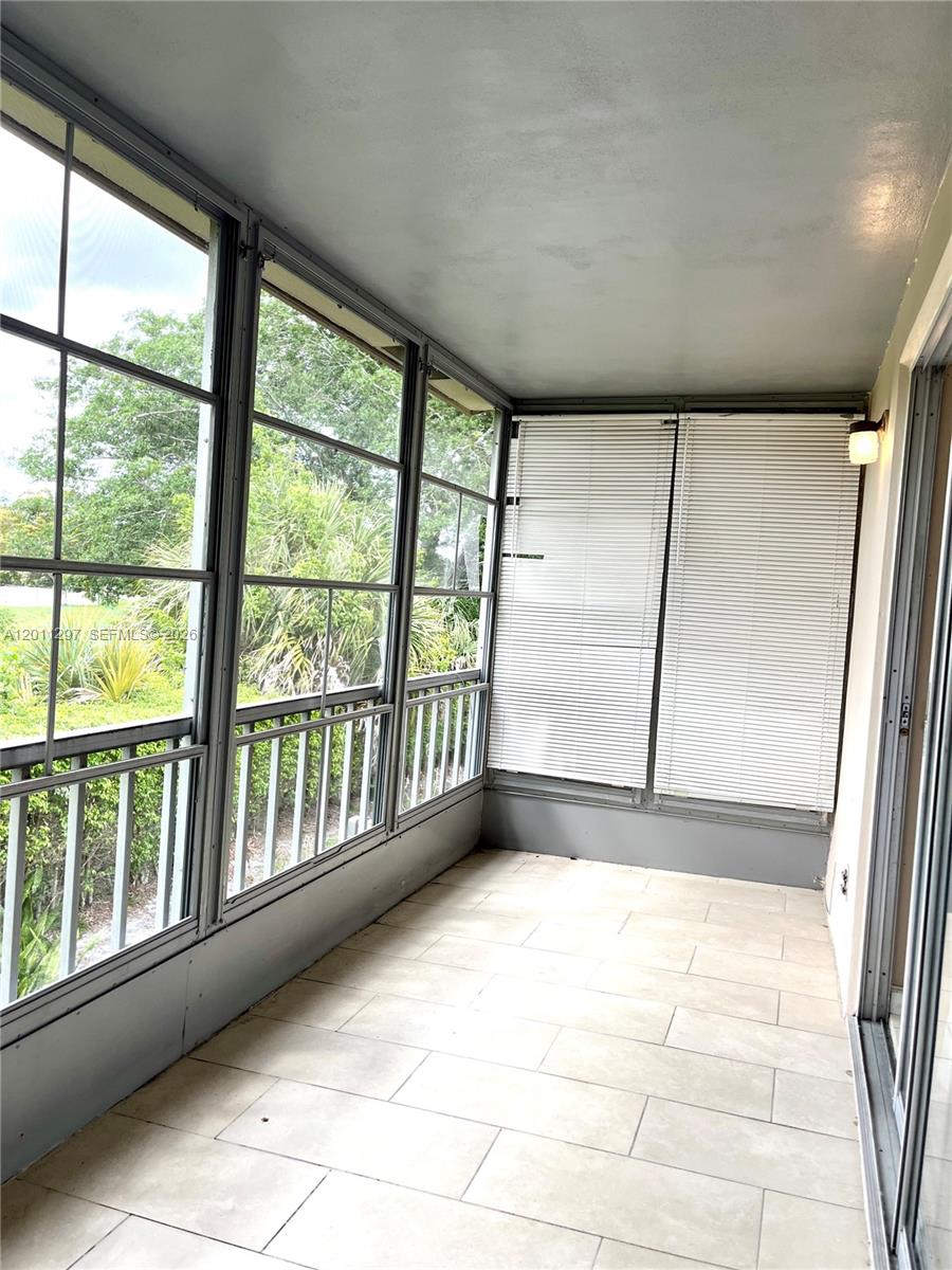 ORIOLE GARDENS TWO 63 CON - Residential