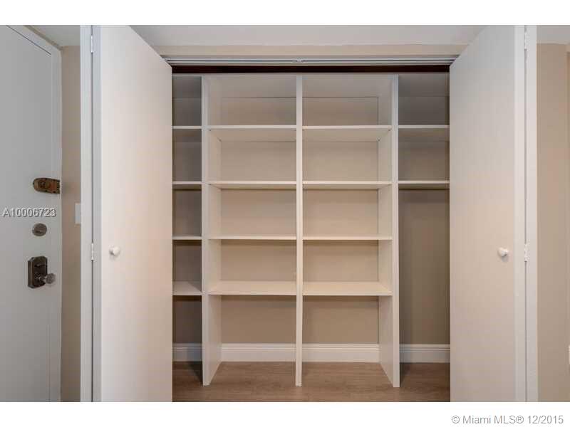 CORONADO TOWERS 2 - Residential Lease