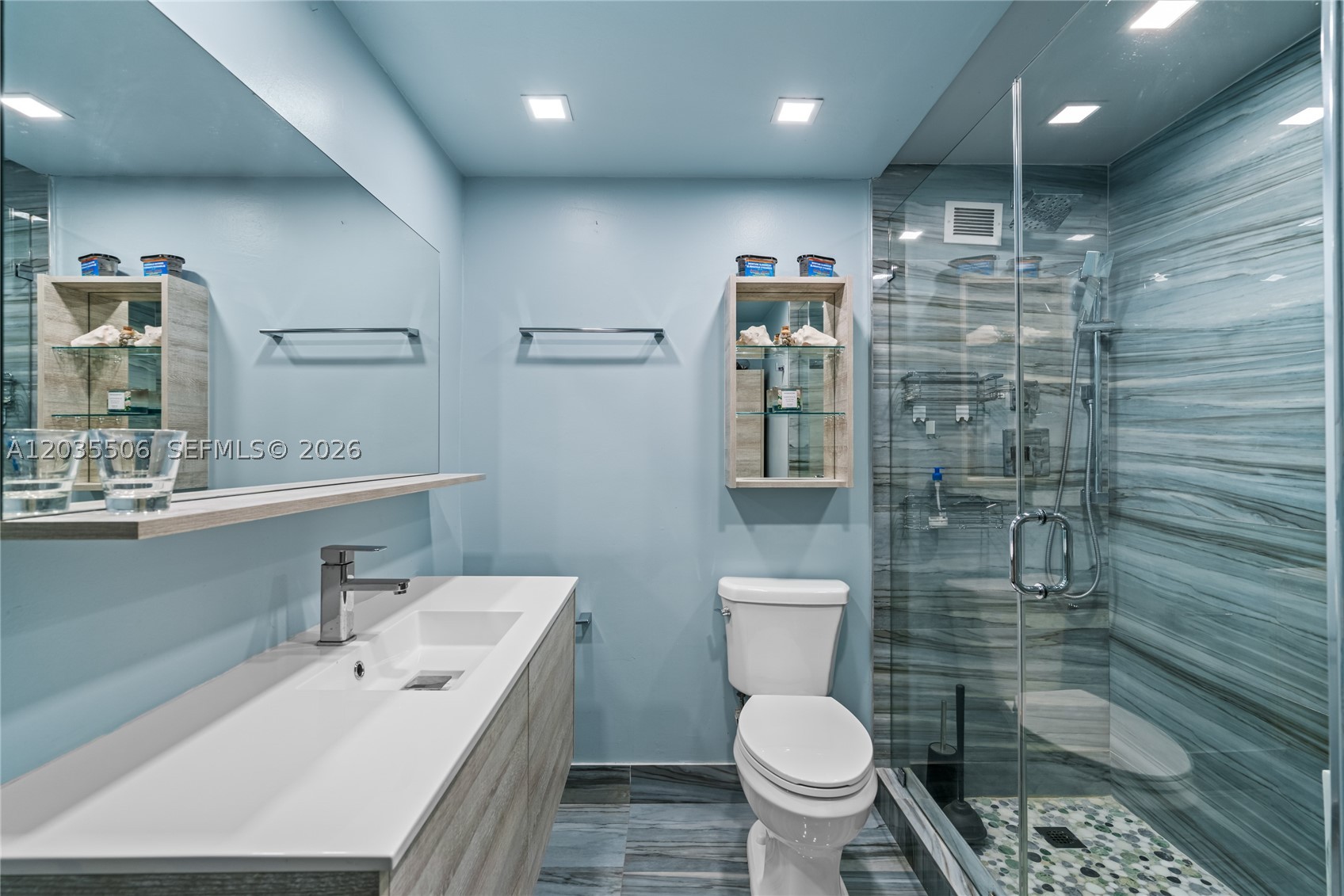 MIRADOR 1000 CONDO - Residential