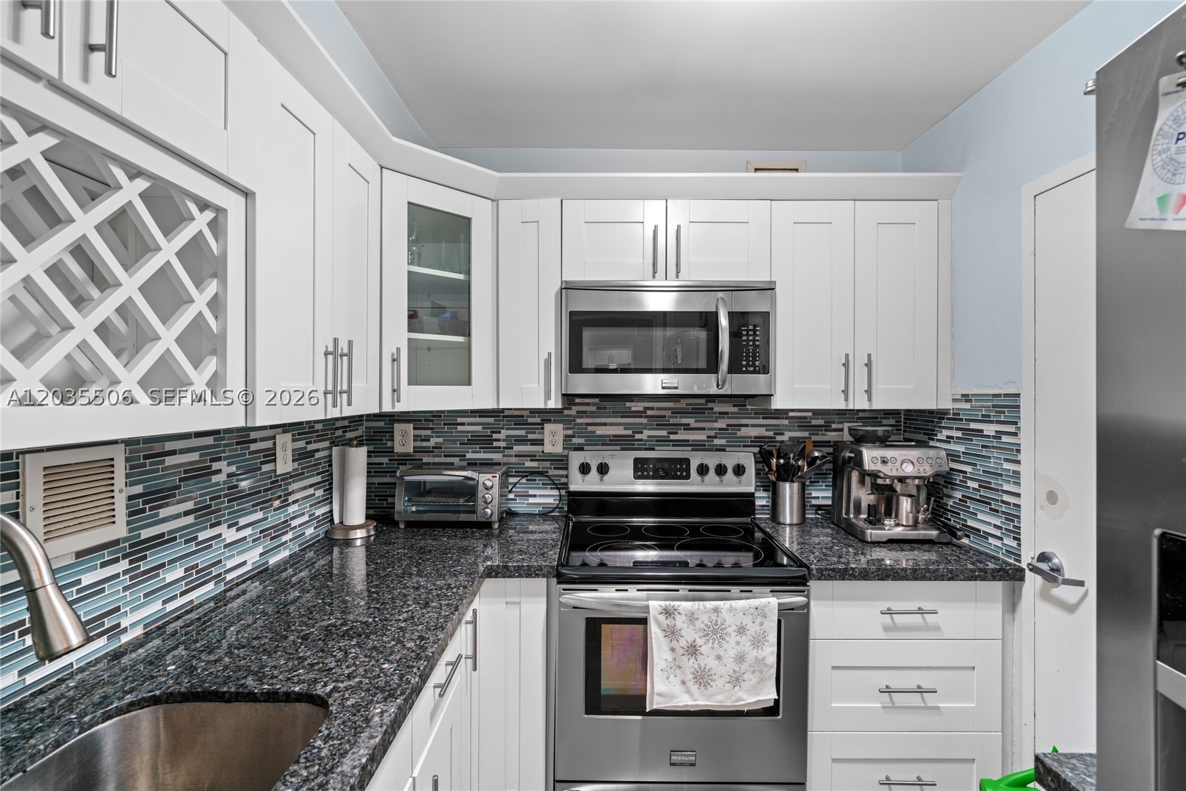 MIRADOR 1000 CONDO - Residential
