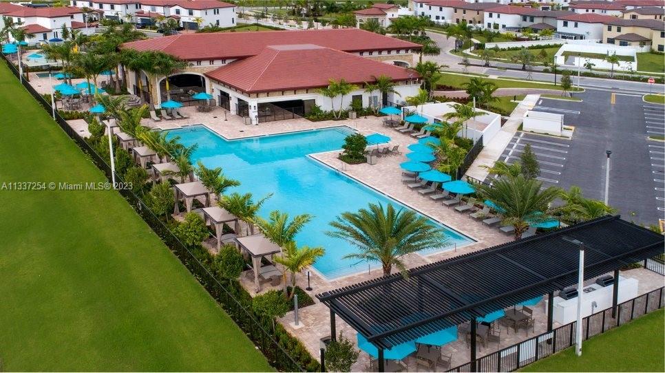 AQUABELLA NORTH - Residential Lease