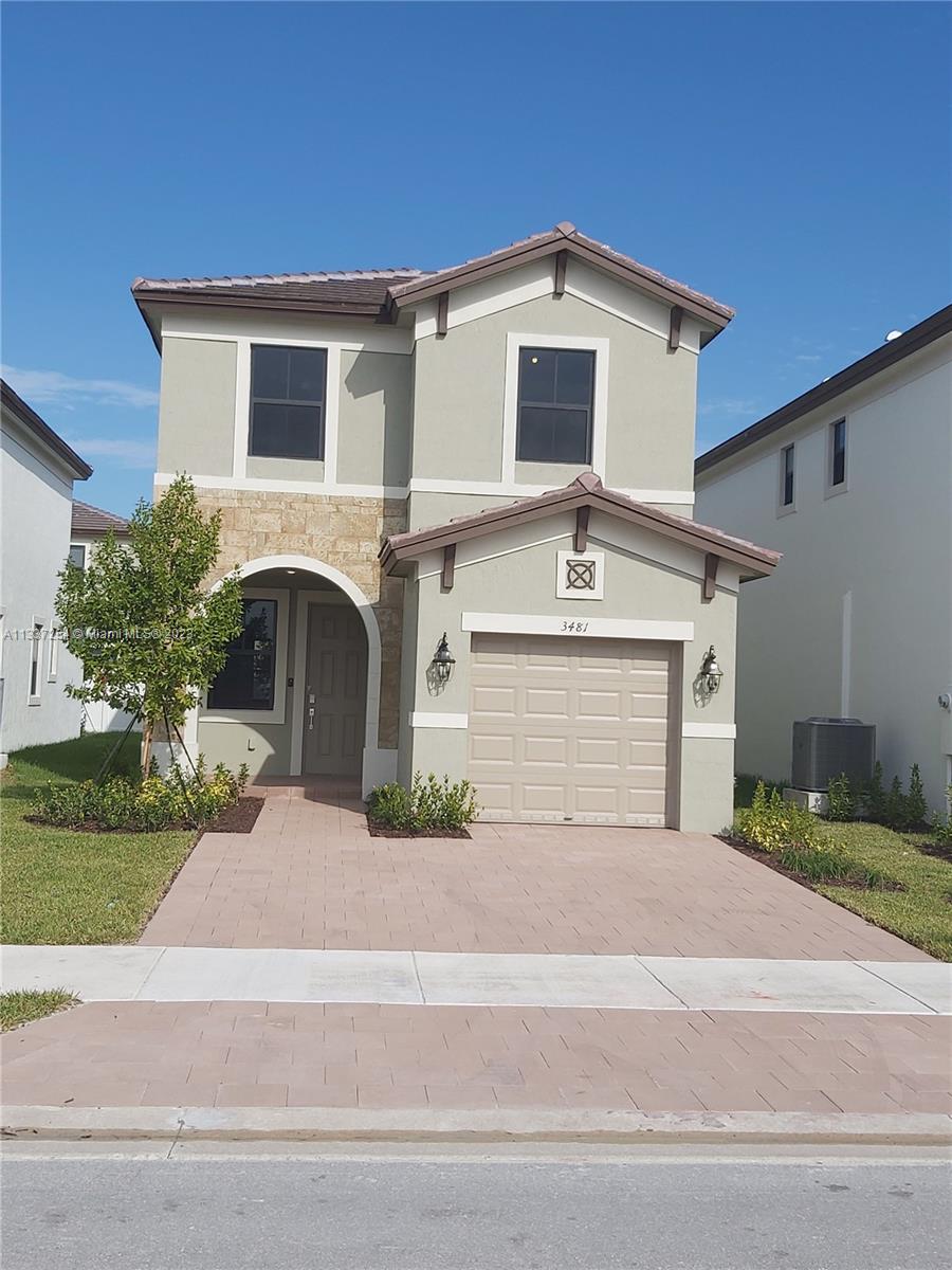 AQUABELLA NORTH - Residential Lease