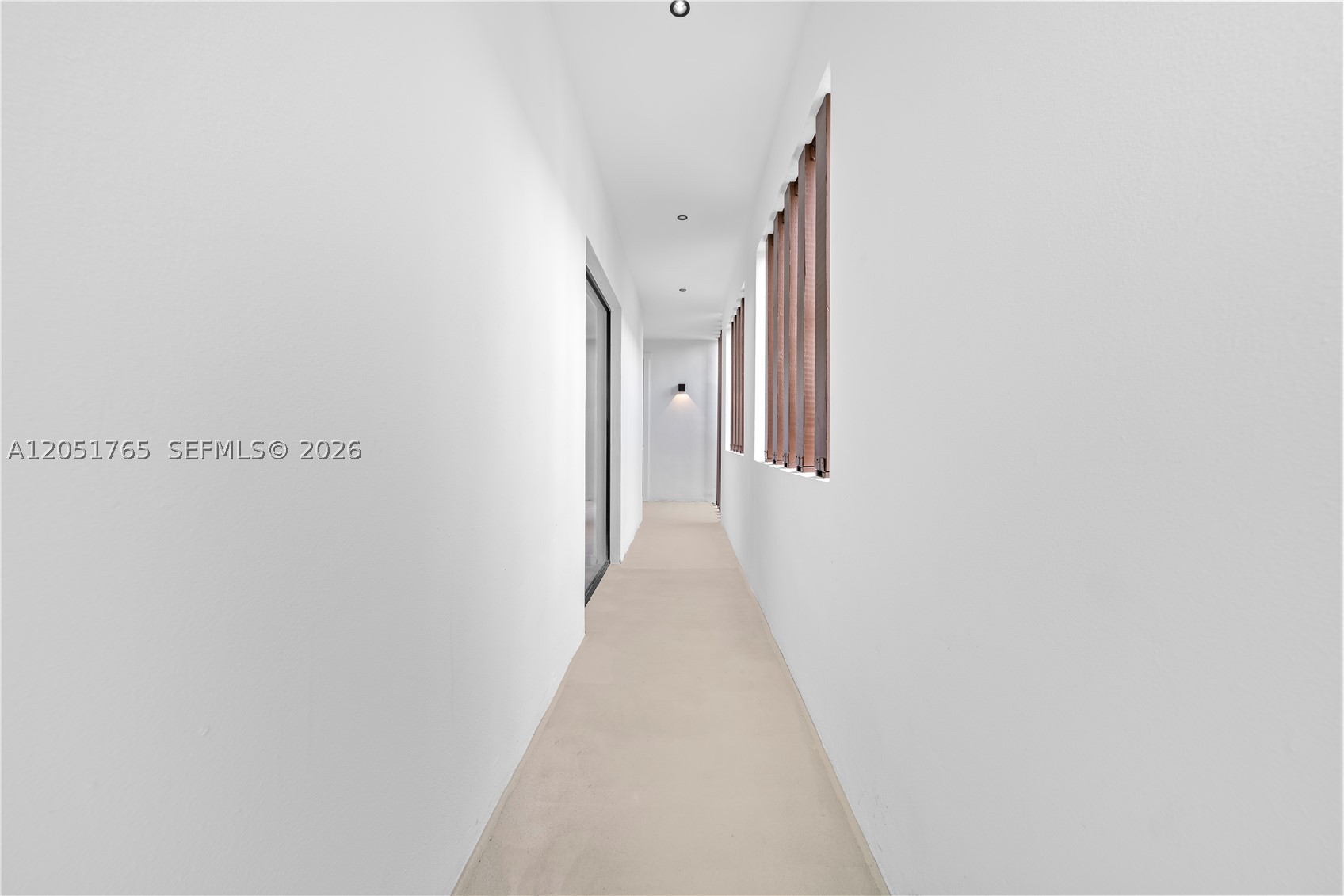 MIAMI SUBURBAN ACRES - Residential Lease