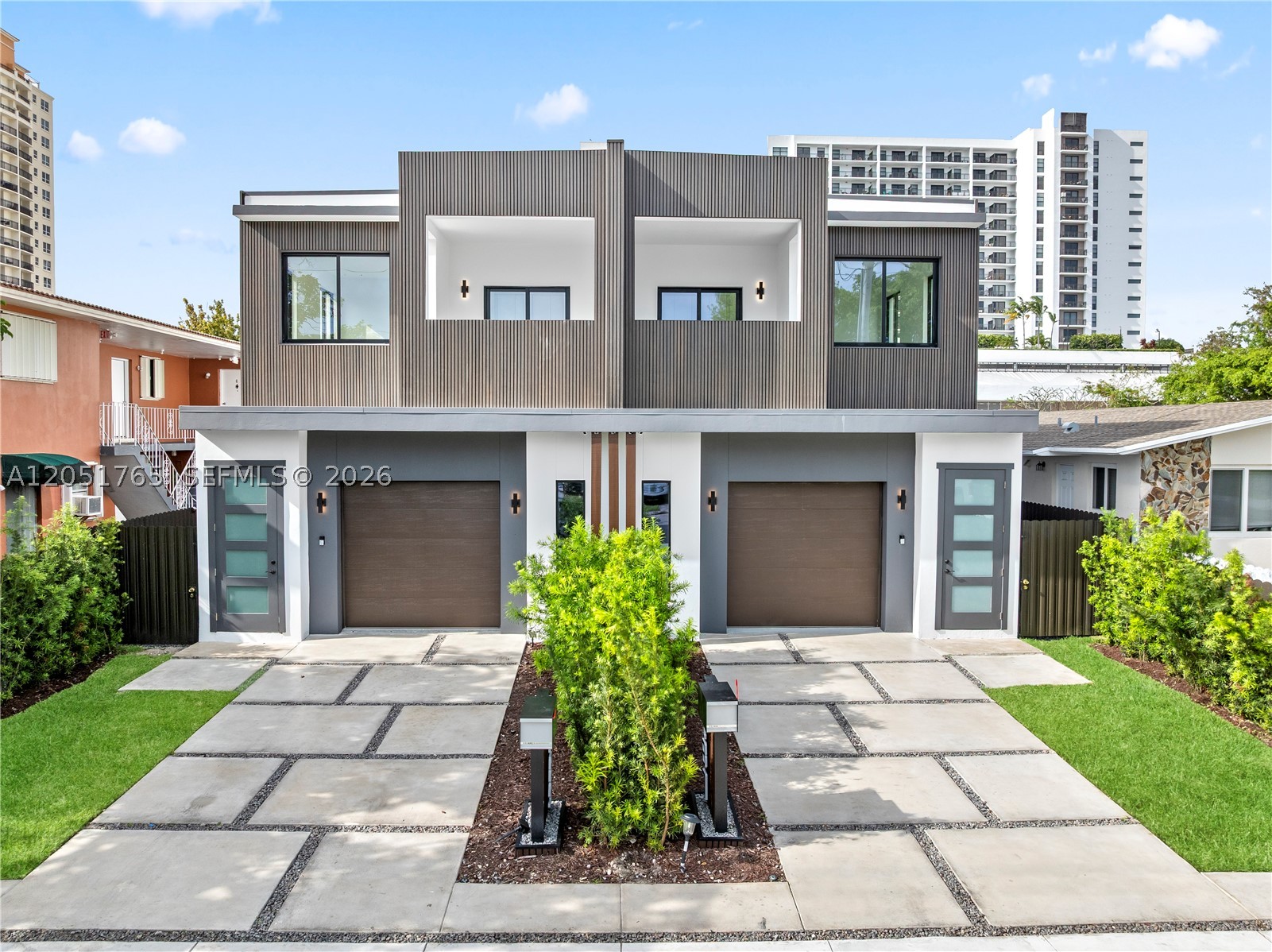 MIAMI SUBURBAN ACRES - Residential Lease