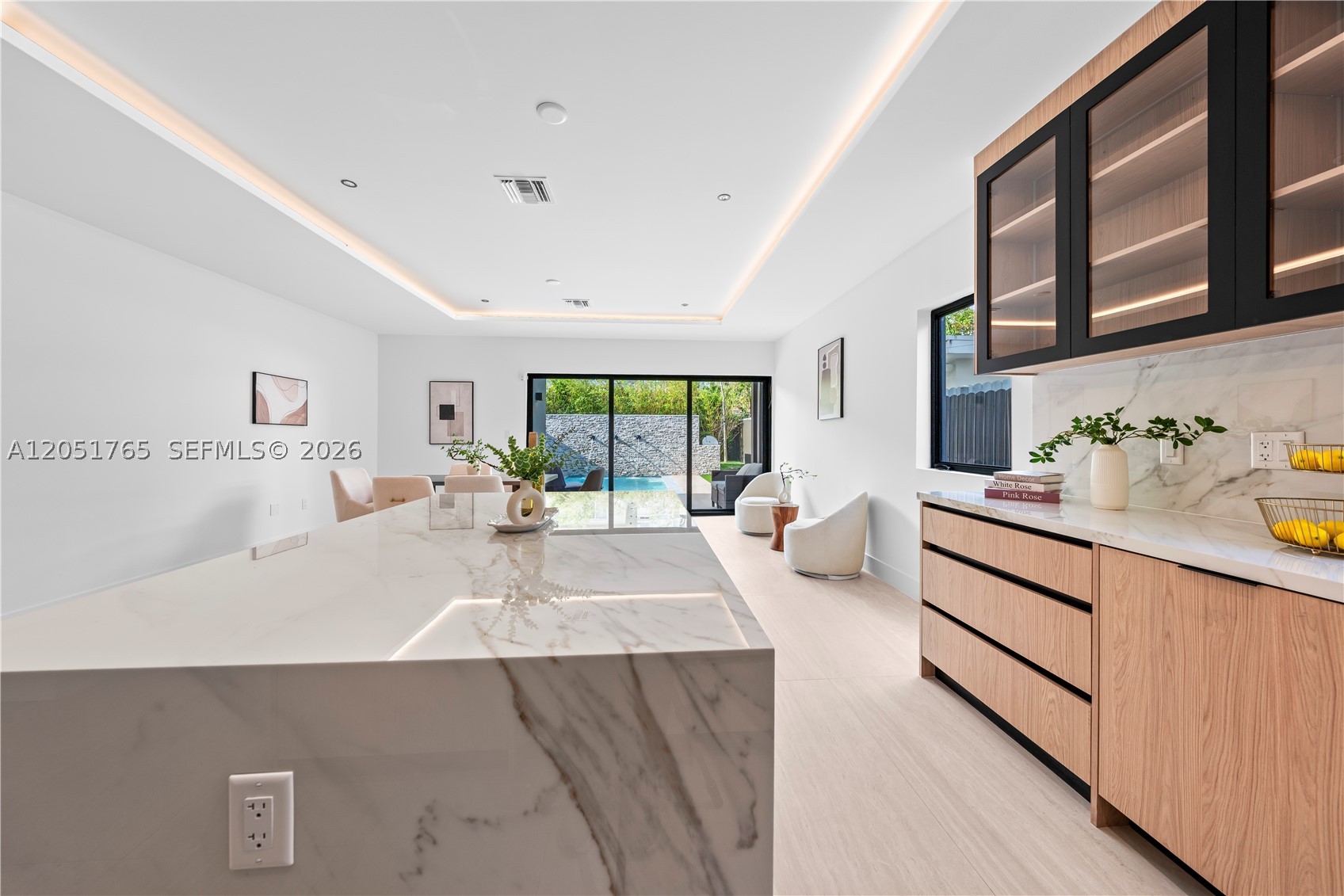 MIAMI SUBURBAN ACRES - Residential Lease