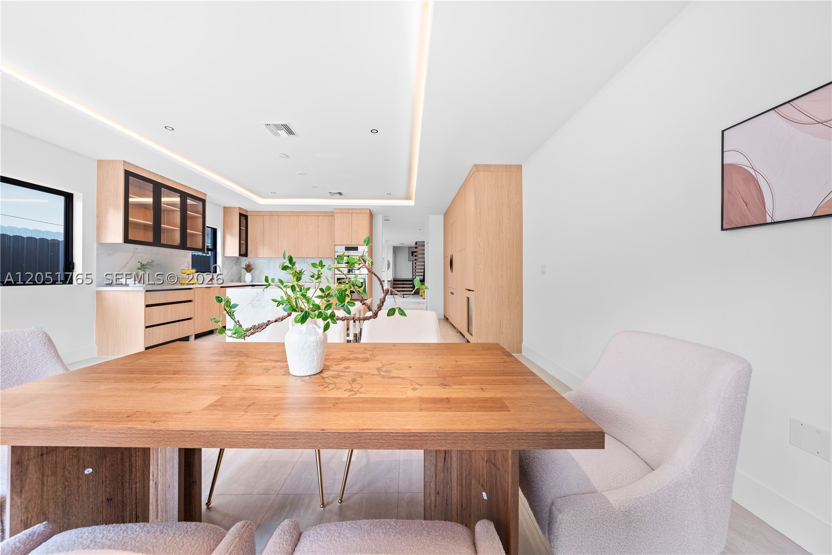 MIAMI SUBURBAN ACRES - Residential Lease