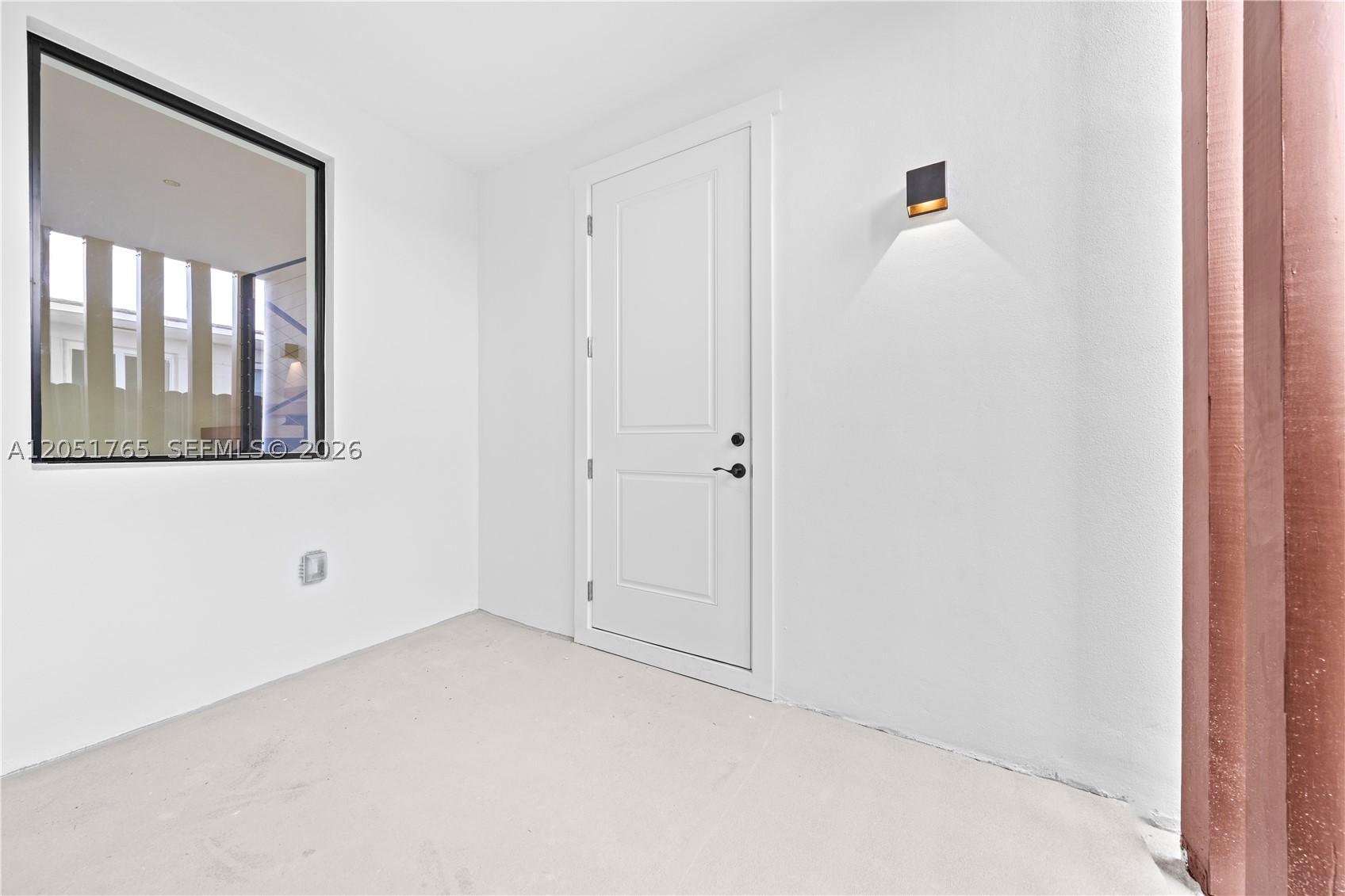 MIAMI SUBURBAN ACRES - Residential Lease