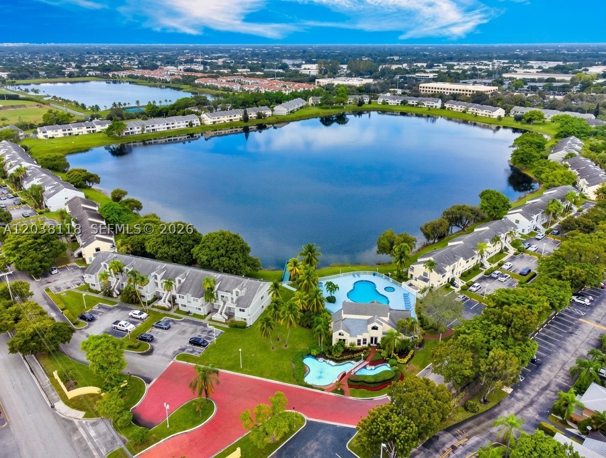 SUMMER LAKE - Residential