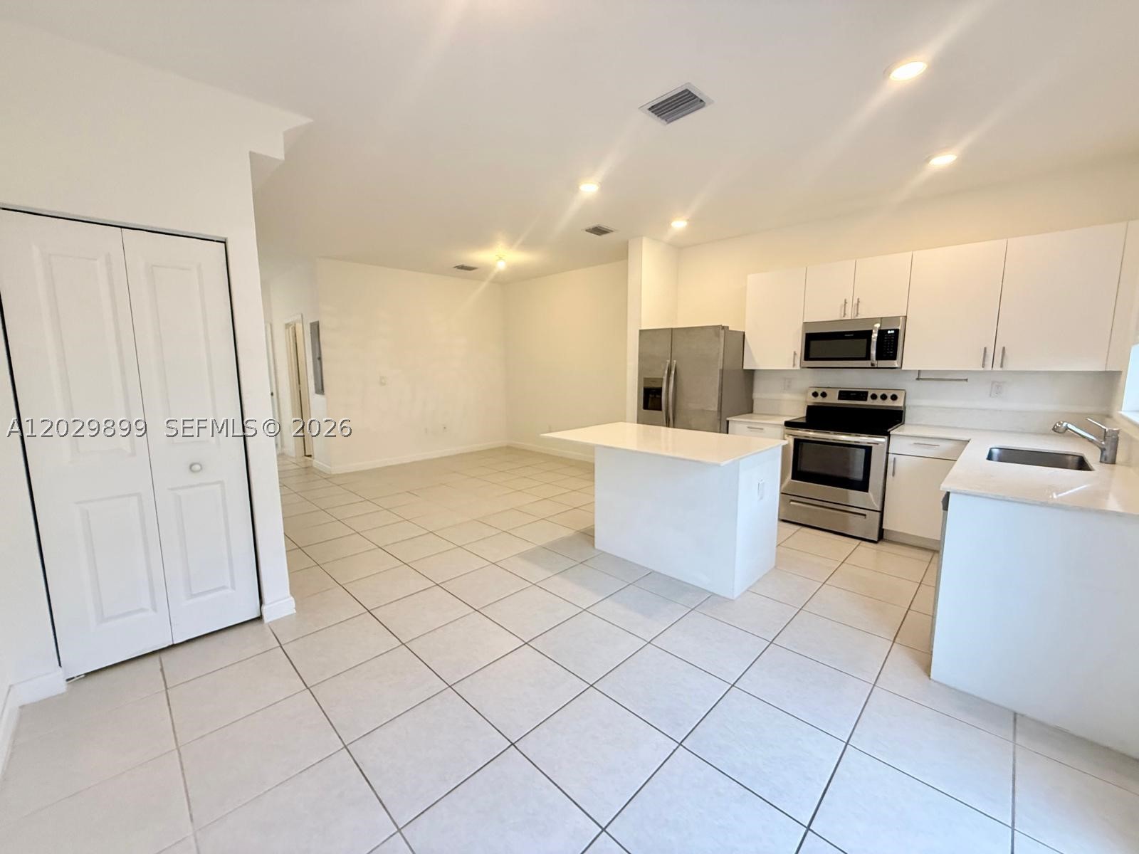CEDAR POINTE - PARADISE - Residential Lease