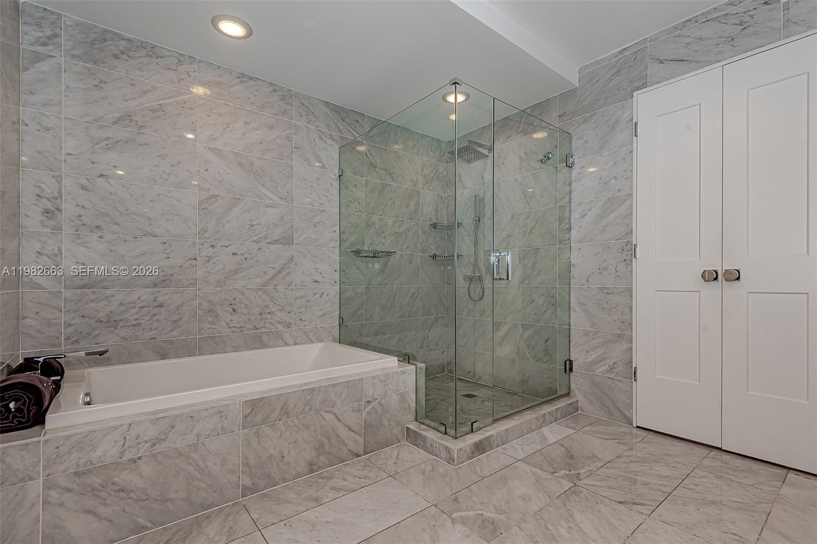 801 SMA RESIDENCES CONDO - Residential