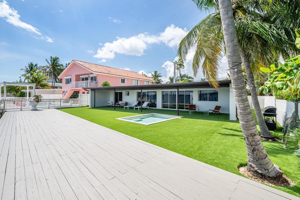 BISCAYNE SHORES CORR PLAT - Residential