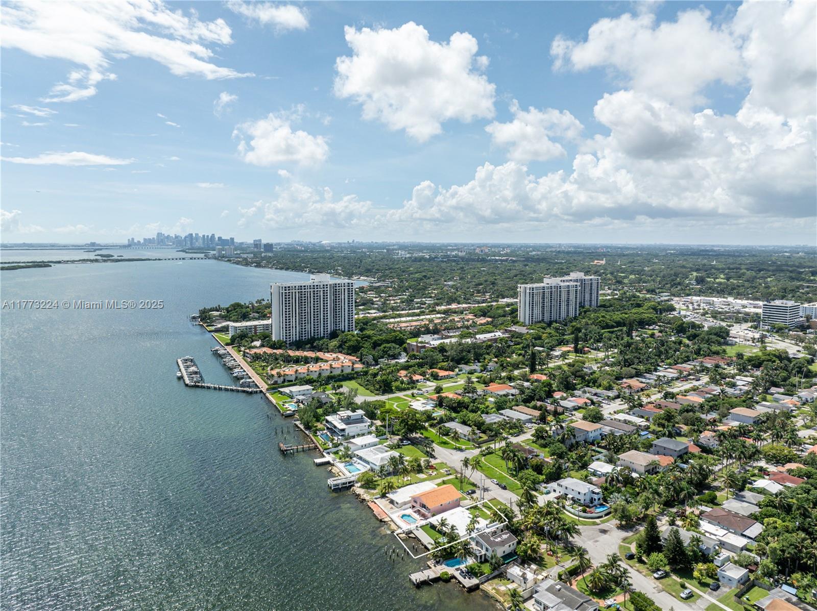 BISCAYNE SHORES CORR PLAT - Residential