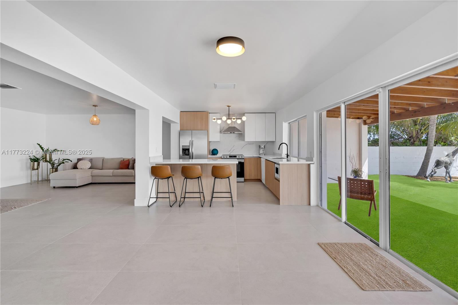 BISCAYNE SHORES CORR PLAT - Residential