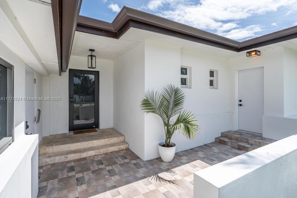 BISCAYNE SHORES CORR PLAT - Residential