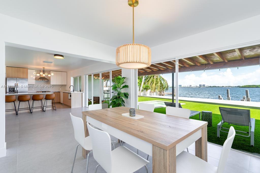 BISCAYNE SHORES CORR PLAT - Residential