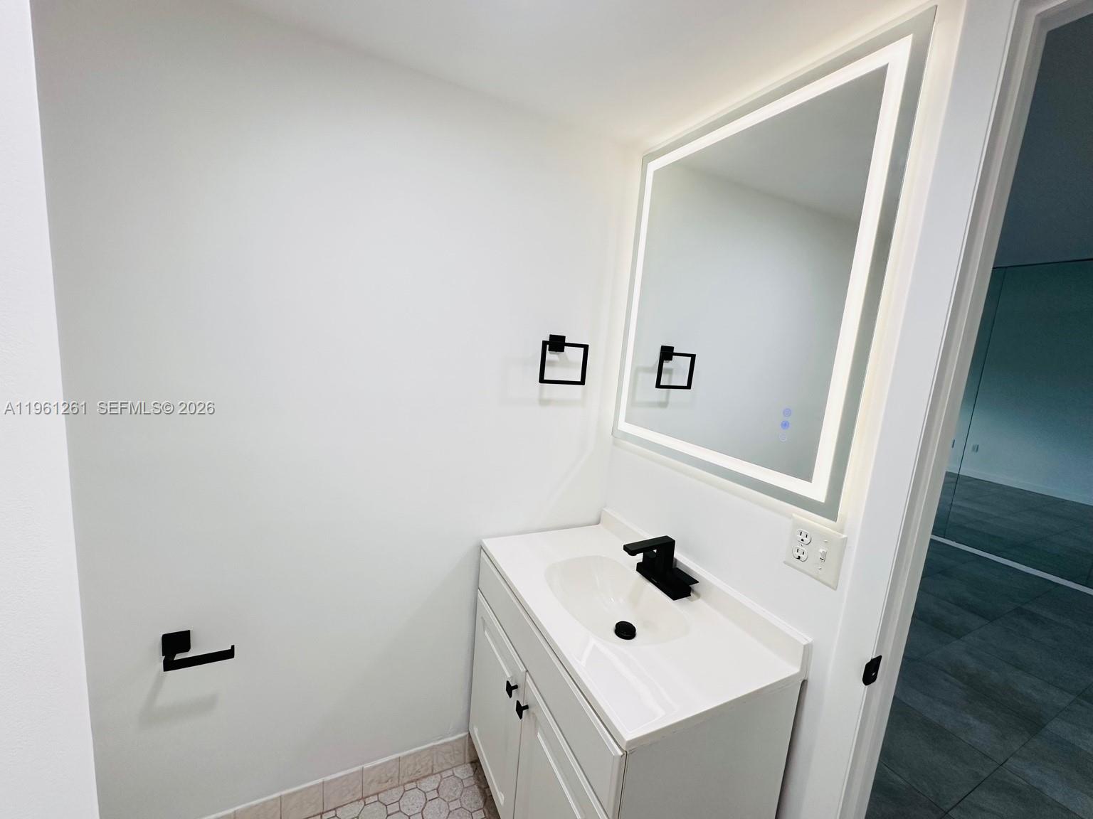 FOXCROFT APTS INC CONDO - Residential