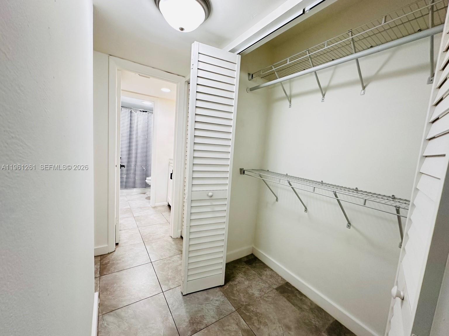 FOXCROFT APTS INC CONDO - Residential