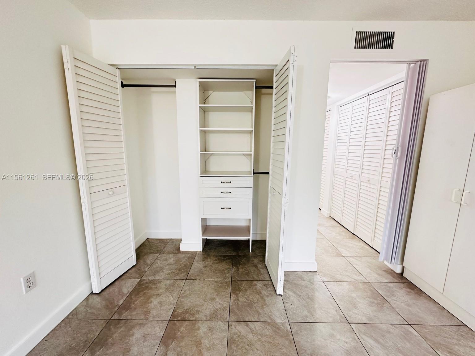 FOXCROFT APTS INC CONDO - Residential